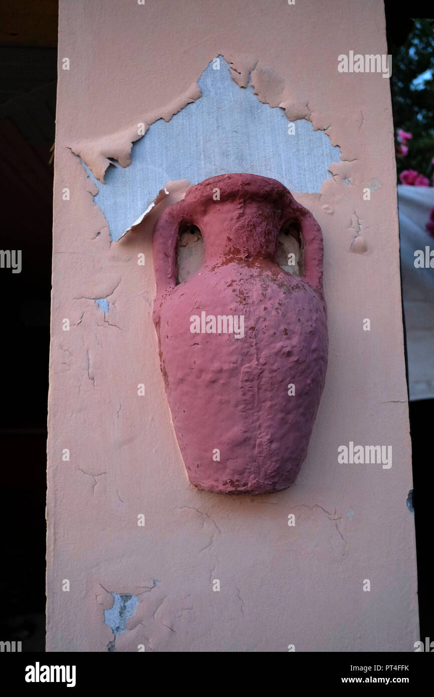 In Europa, in Grecia, Corfù, facciata vecchia, sfaldarsi, amphore, Foto Stock