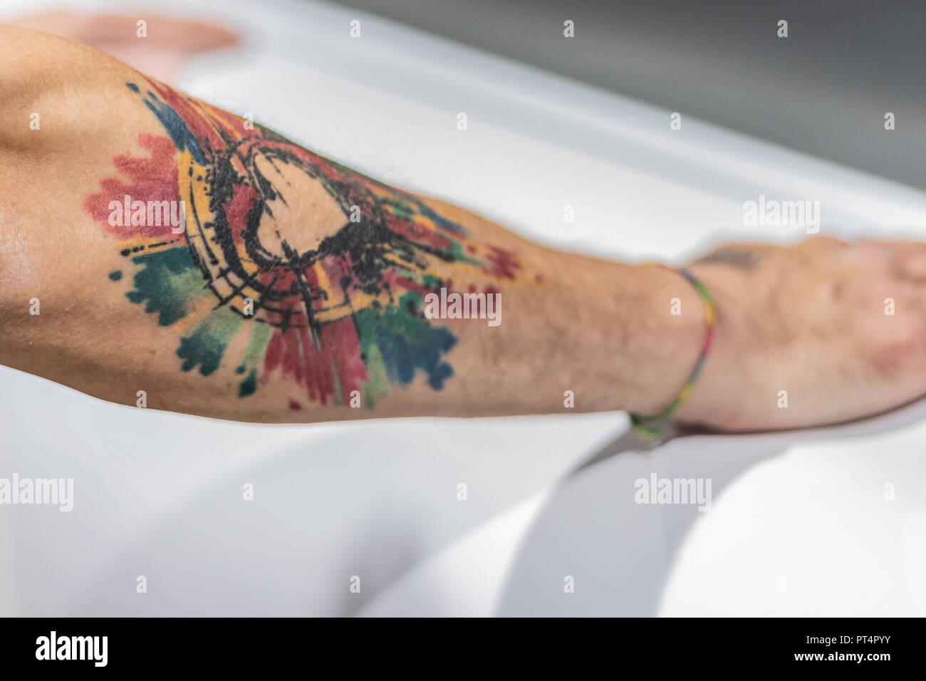 Roma, Italia, Settembre 30, 2018. Unione legislazioni fiscali influiscono sulla economia italiana e l'esportazione delle valutazioni. I giovani lavoratori lotta per contratti di oggi. Foto Stock