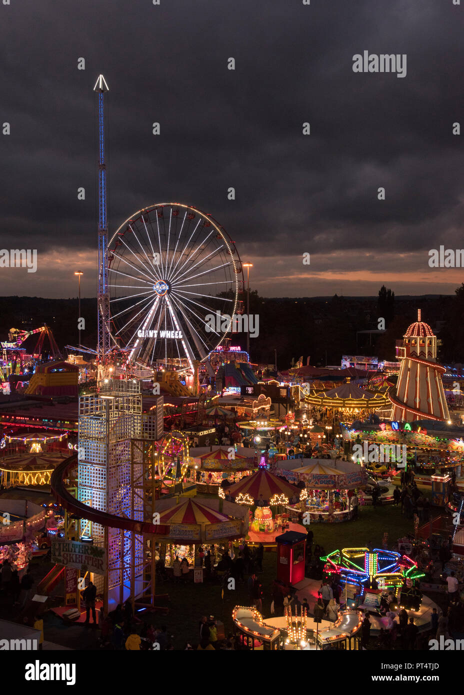 Tramonto all'annuale Fiera d'oca in NOTTINGHAM, NOTTINGHAMSHIRE REGNO UNITO Inghilterra Foto Stock
