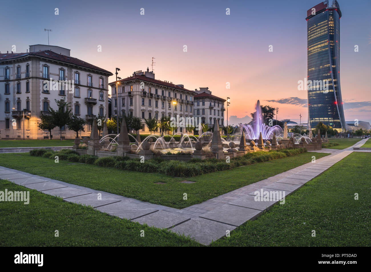 Generali o Torre Hadid torre, Giulio Cesare Square, Milano, Lombardia, Italia Foto Stock