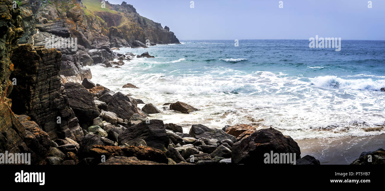 Robusto vedute costiere di rude ventoso. Foto Stock