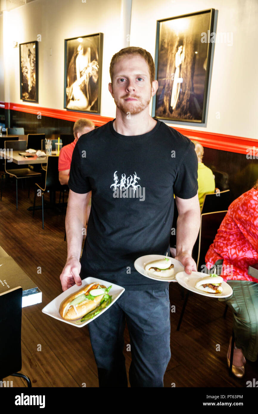 San Pietroburgo Florida, Central Avenue, la V Vietnamese Fusion, ristorante ristoranti cibo mangiare fuori caffè bistrot, interno, adu Foto Stock