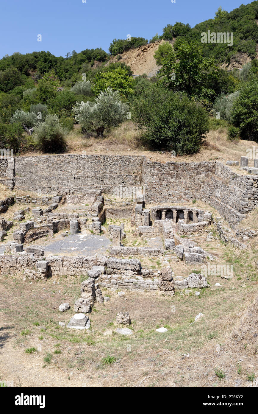 Rovine di Asklepion, un santuario del dio greco della guarigione Asclepio a Antica Gortys, Arcadia, Peloponneso e Grecia. Il sito archeologico di Foto Stock
