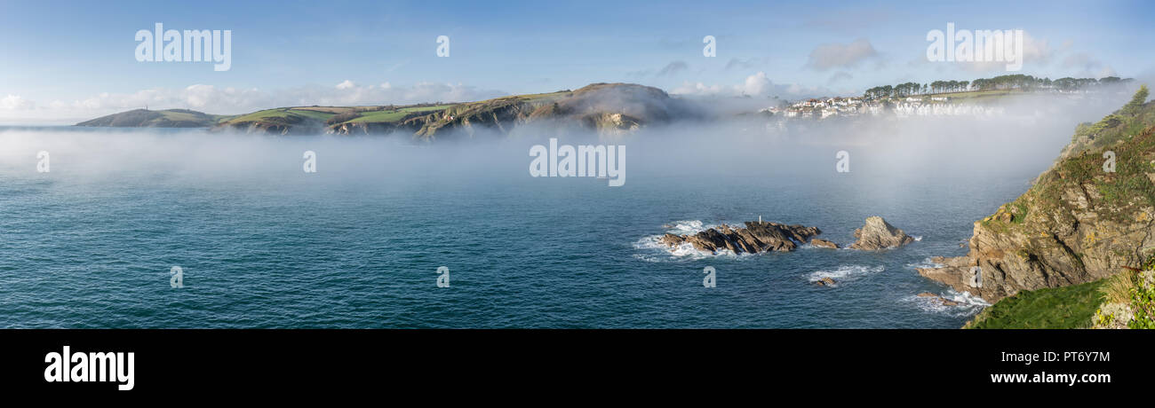 Dicembre Mist, Fowey estuario, Cornwall Foto Stock