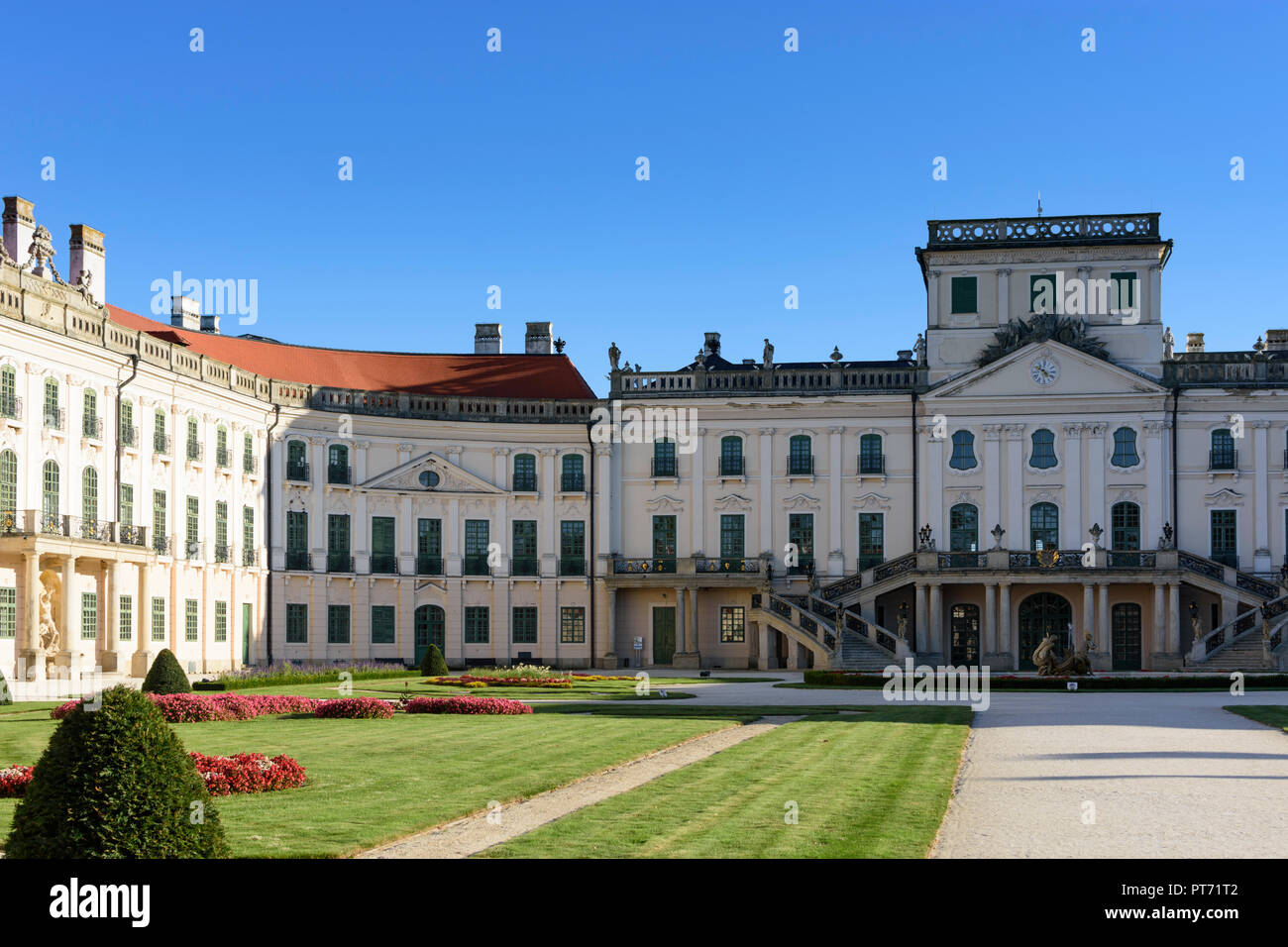 Fertöd: Schloss Esterhazy Esterhaza (palazzo), cortile in Neusiedler See (lago di Neusiedl), Győr-Moson-Sopron, Ungheria Foto Stock