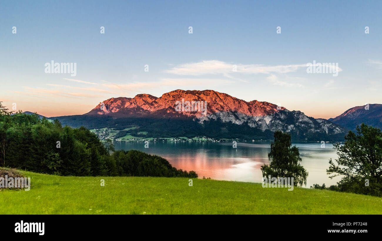 Scenario in un lago austriaco, Attersee Foto Stock