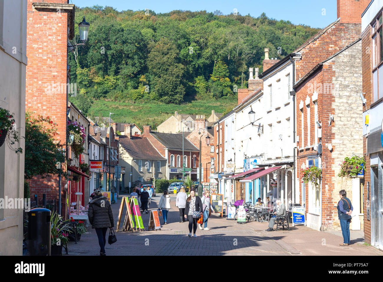 Area pedonale Parsonage Street, Dursley, Gloucestershire, England, Regno Unito Foto Stock