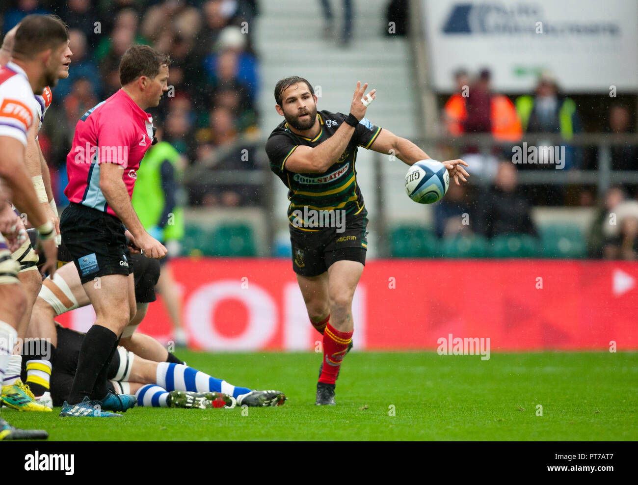 Twickenham, Regno Unito. Il 6 ottobre 2018. Cobus Reinach di Northampton Santi durante la Premiership Gallagher Rugby round 6 corrispondenza tra santi di Northampton e Leicester Tigers. Andrew Taylor/Alamy Live News Foto Stock