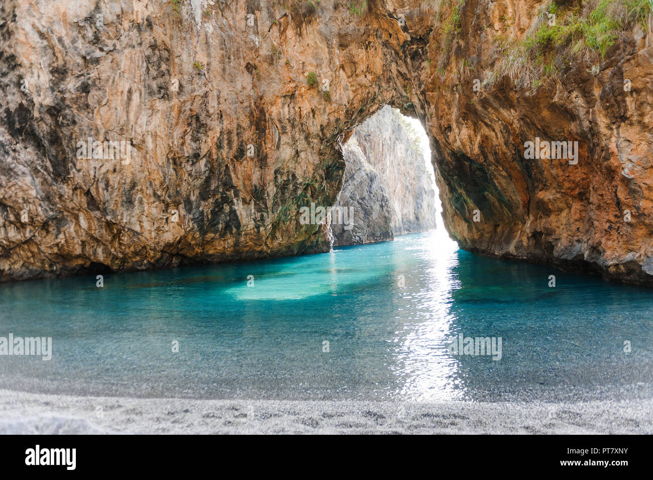 Arco Naturale di Arcomagno San Nicola Arcella, Tirreno sud dell'Italia. Foto Stock
