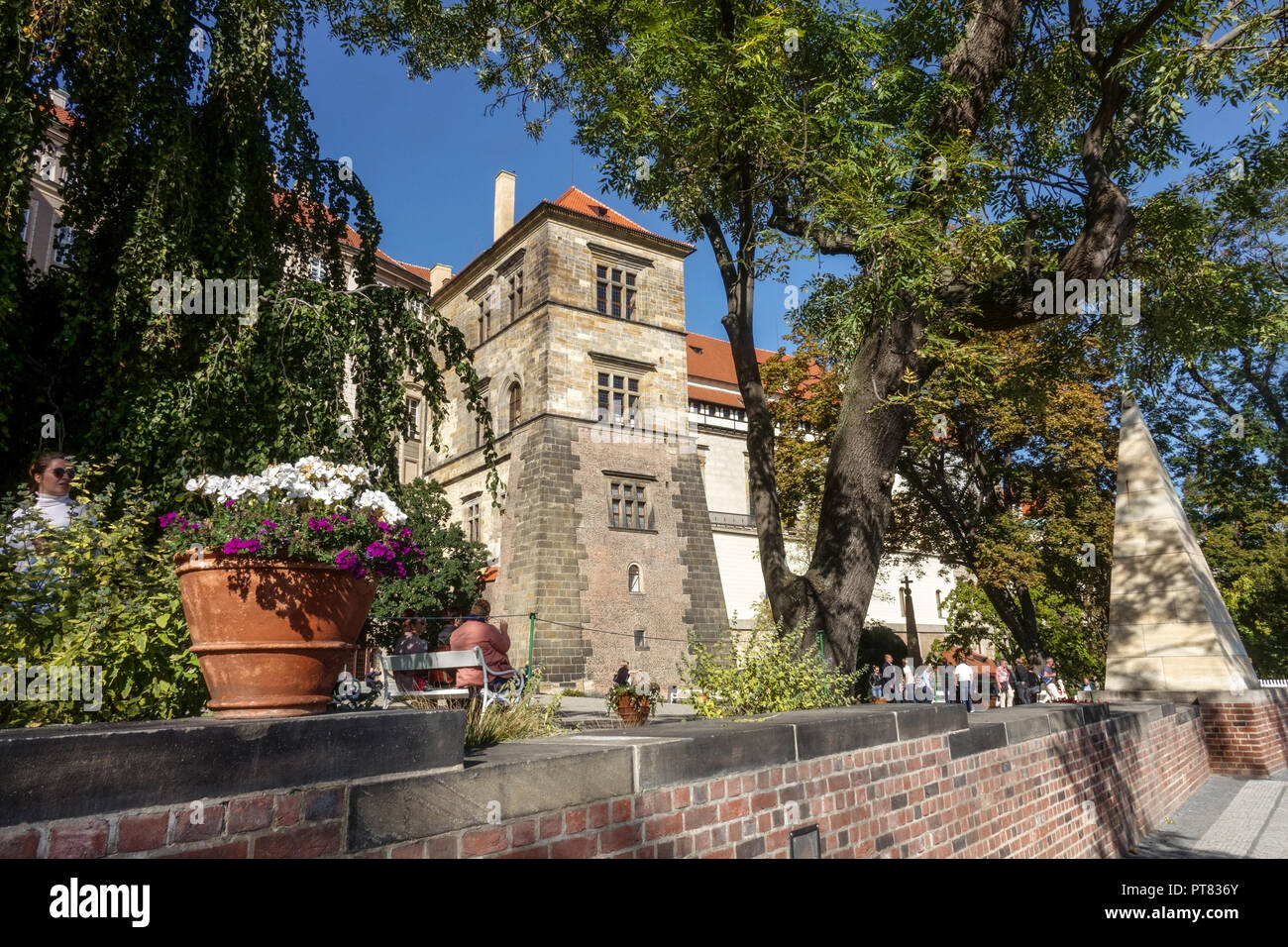 Giardini di Praga sud, Castello di Praga, ala di Ludvík del Vecchio Palazzo reale Giardino Na Valech Foto Stock