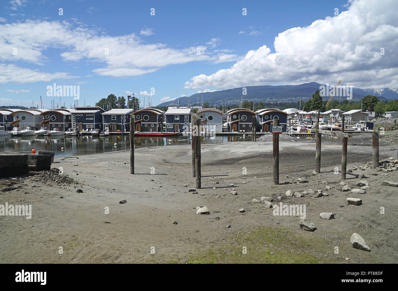 Mosquito Creek Marina case galleggianti, Vancouver, Canada Foto Stock