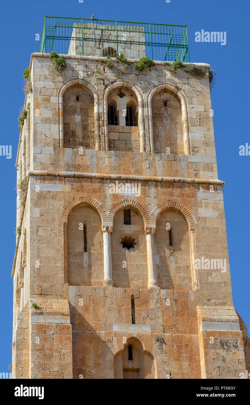 Israele Ramla, la Moschea Bianca (VIII secolo CE) quest'ultimo aggiunto (XIII secolo) torre bianca Foto Stock