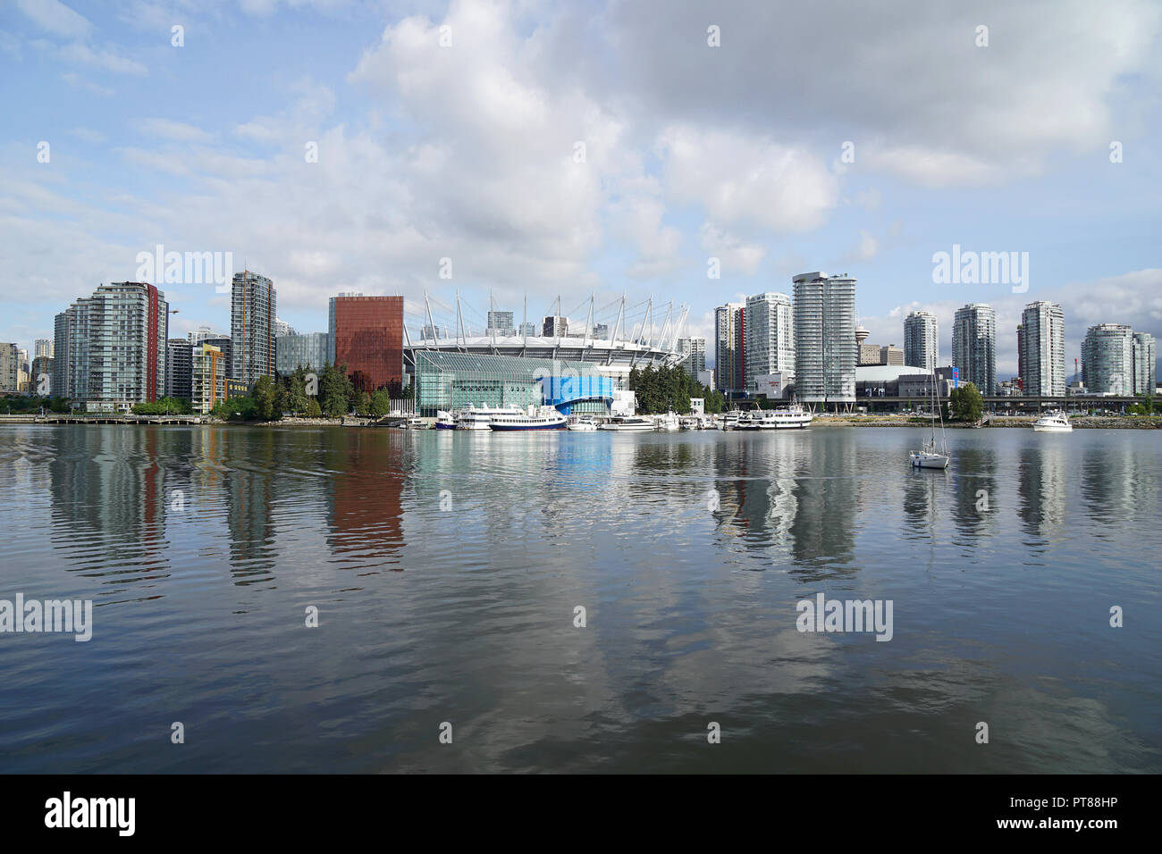 Lo Stadio BC Place, False Creek, Vancouver, Canada Foto Stock