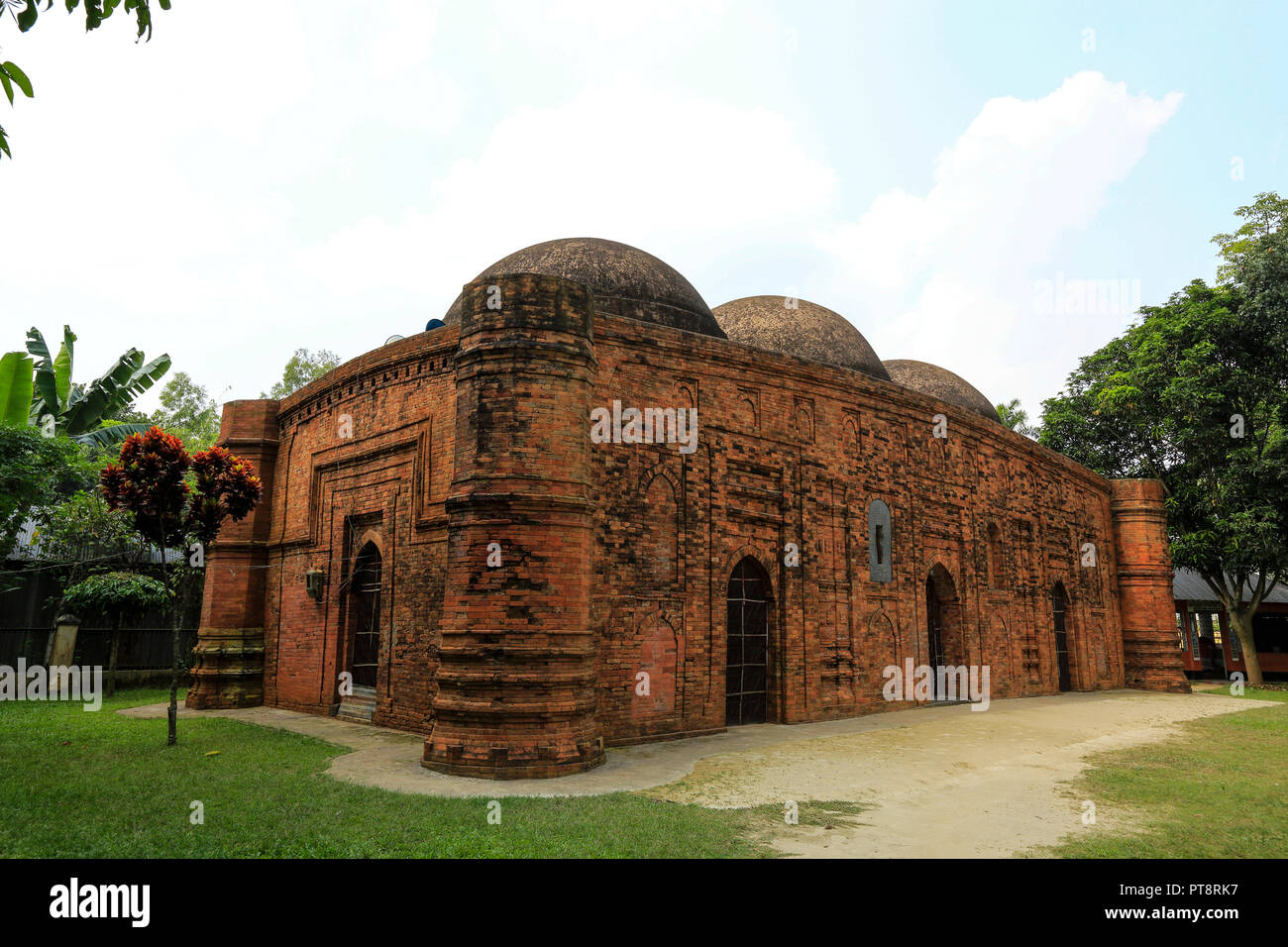 La Moschea Kherua (1582) a Sherpur. Bogra, Bangladesh. Foto Stock