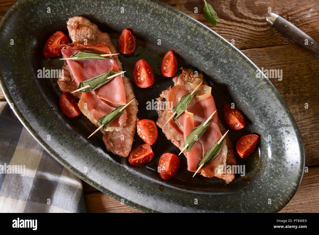 Saltimbocca alla salvia Foto Stock