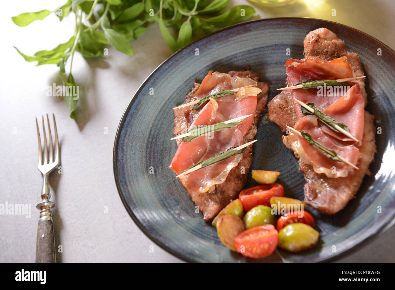 Saltimbocca alla salvia Foto Stock