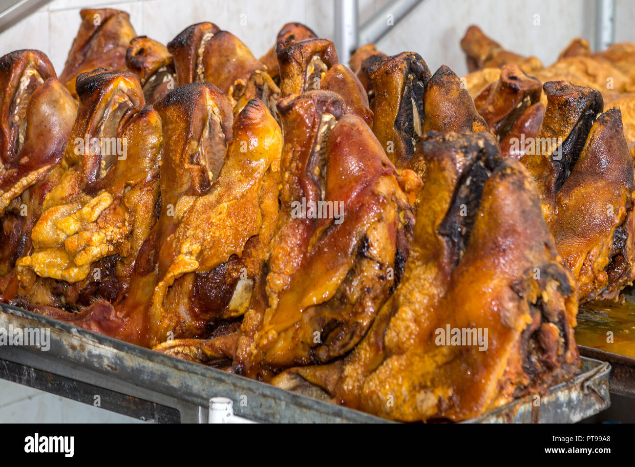 Hornados o arrosto di maiale San Giovanni di Sangolqui mercato alimentare, Ecuador, Foto Stock