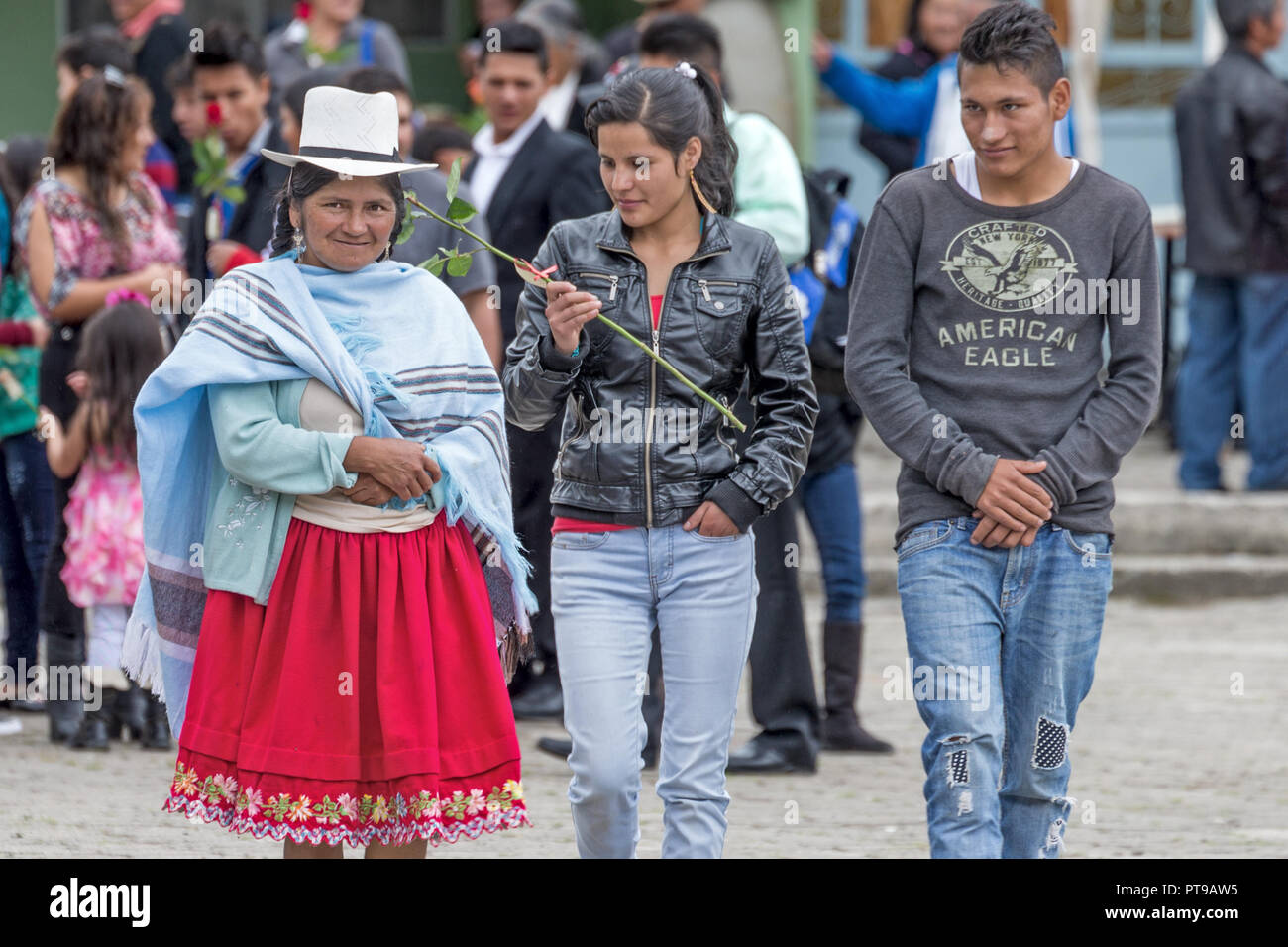 Villaggio Chordeleg Chola persone in abito tradizionale - nr Cuenca Ecuador Foto Stock