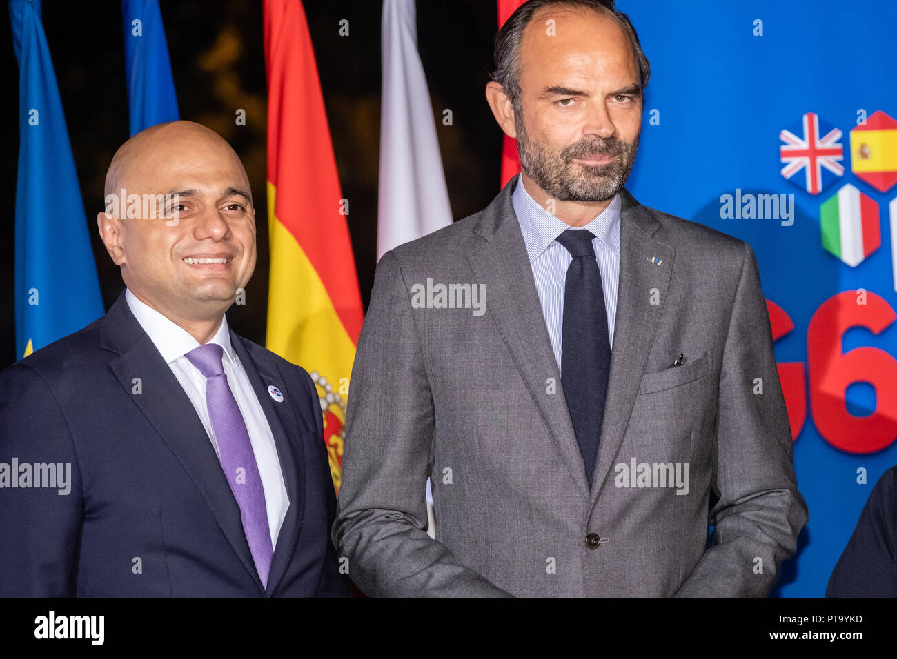 Lione, Francia. 8 Ott 2018. Detto Javid Ministro degli Interni della Gran Bretagna, Edouard Philippe, francese il Primo Ministro e il Ministro degli interni a Rhone Prefettura G6 Riunione a Lione, Francia Credito: FRANCK CHAPOLARD/Alamy Live News Foto Stock