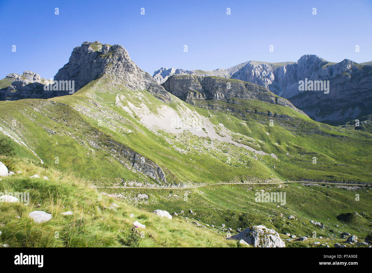 Le montagne del Durmitor è un massiccio nel nord-ovest del Montenegro, una parte delle Alpi dinariche. Bobotov Kuk, il picco più alto di esso, raggiunge un altezza di 2, Foto Stock