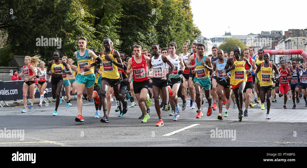 Cardiff Galles : ottobre 7th. Elite corridori tra cui la gara vincitore Jack Rayneri iniziare la cerimonia inaugurale dei Campionati del Commonwealth di credito immagine Huw Fairc Foto Stock