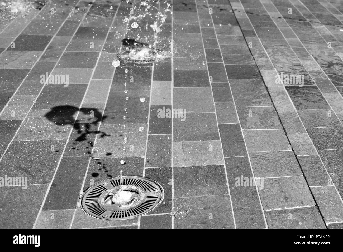 Il display di acqua in prossimità di Flinders Street, il quartiere centrale degli affari della città di Townsville QLD, Australia Foto Stock