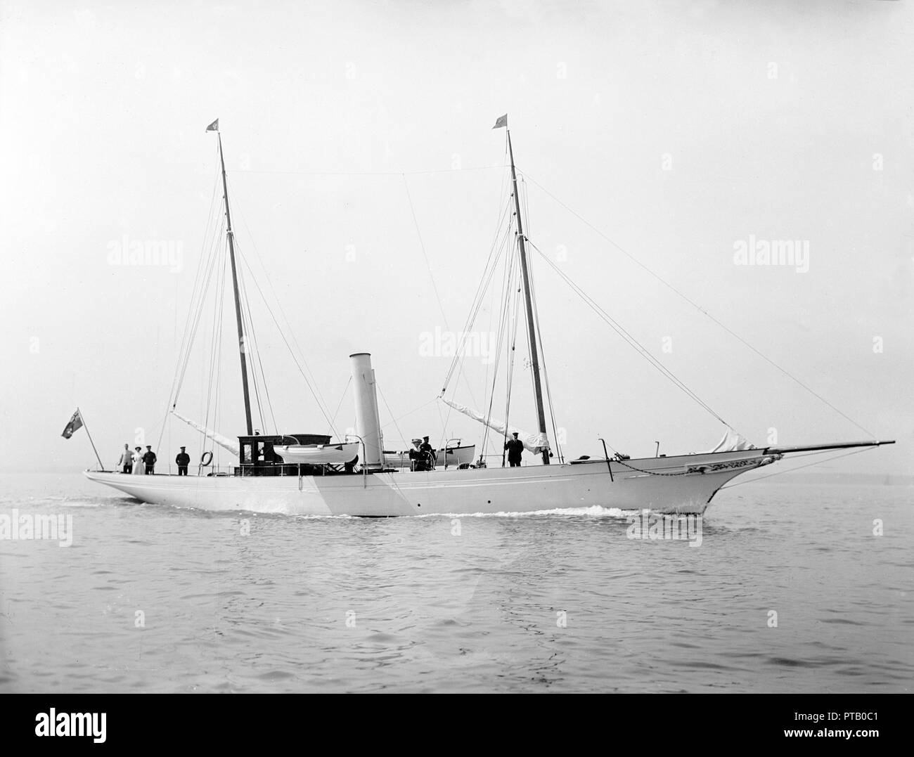 Il vapore yacht 'Amazon' in corso. Creatore: Kirk & Figli di Cowes Foto  stock - Alamy