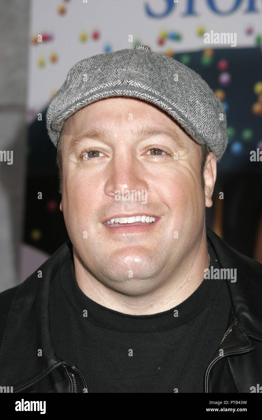 Kevin James 12/18/08 "Bedtime Stories " Premiere @ El Capitan Theater di Hollywood Foto di Ima Kuroda/HNW / PictureLux Riferimento File # 33680 415HNW Foto Stock