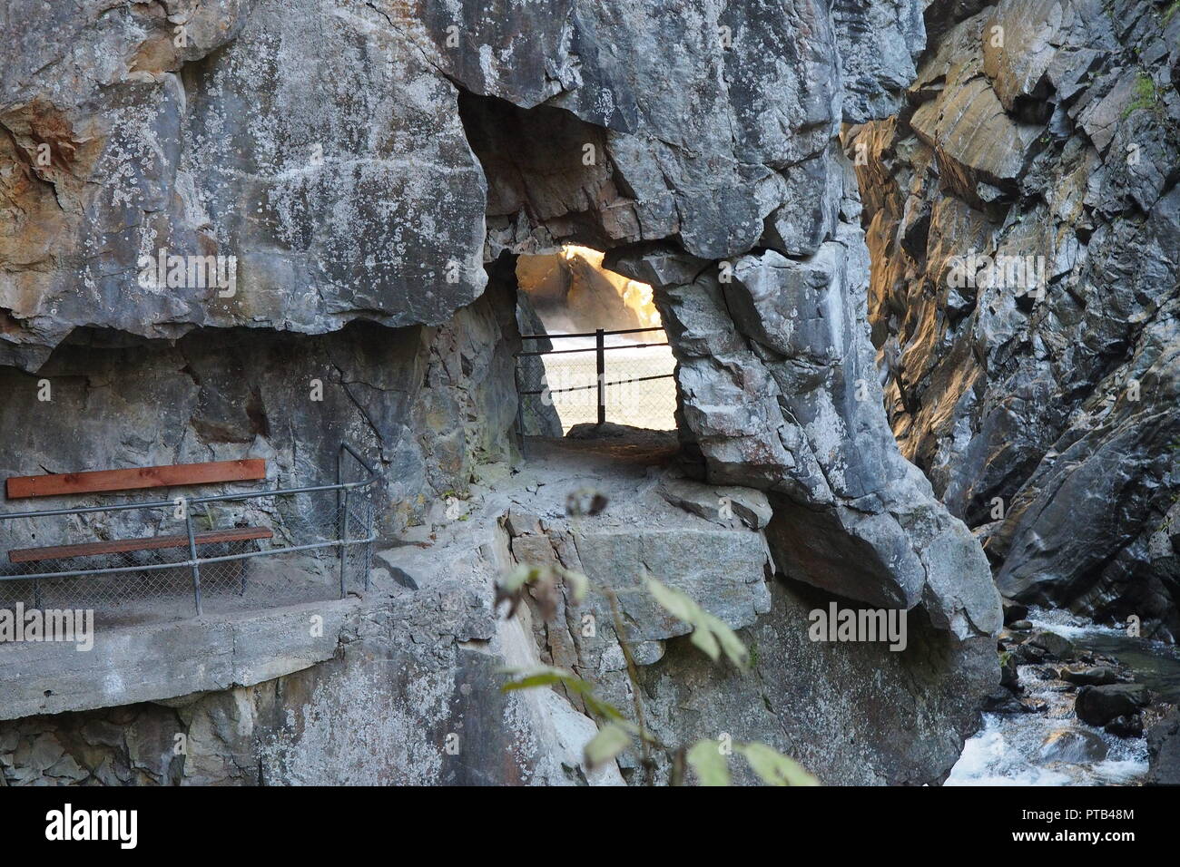 Finestra di roccia, roffla canyon, Svizzera Foto Stock