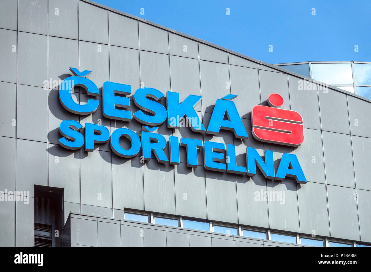 Ceska Sporitelna logo, sede Pankrac, Praga, Repubblica Ceca Foto Stock