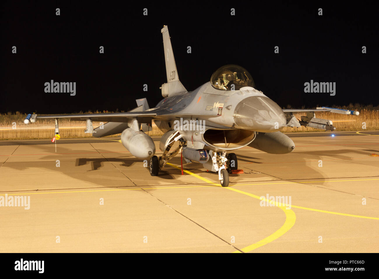 Leeuwarden 6 Feb 2018: volo notturno esercizio Foto Stock