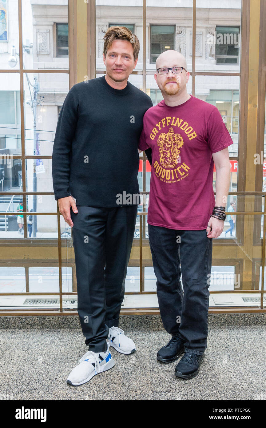 2018 Toronto Film Festival 'Casa di Aurora ospita un'intervista con il direttore Thomas Vinterberg per il suo film "Kursk' dotate di: Thomas Vinterberg, Steve Weintraub dove: Toronto, Canada quando: 07 set 2018 Credit: Lu Chau/WENN.com Foto Stock