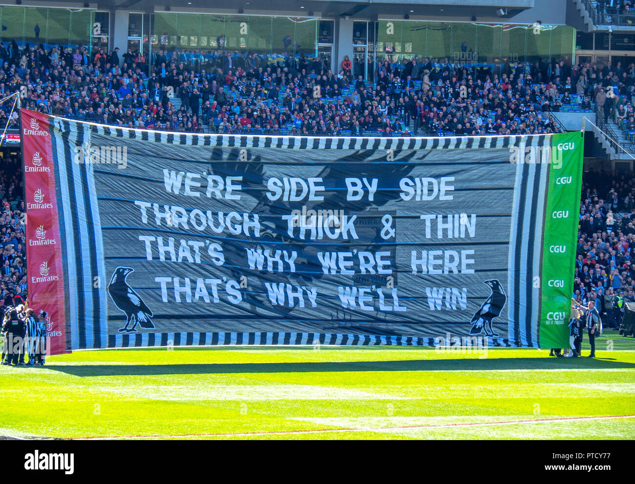Collingwood football club banner in 2018 AFL Grand Final di MCG Melbourne Victoria Australia. Foto Stock