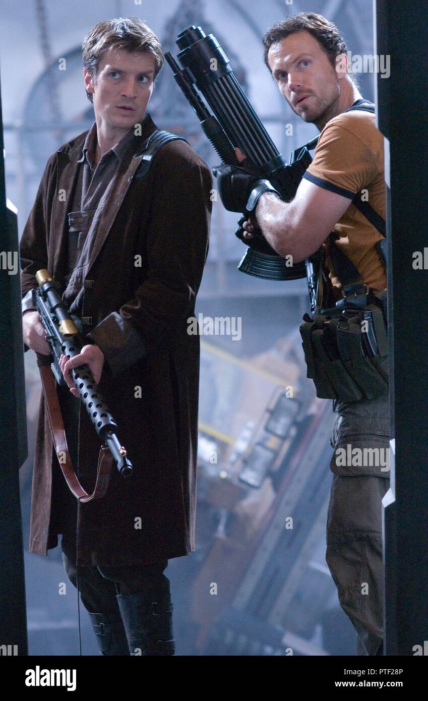 Pellicola originale titolo: serenità. Titolo inglese: serenità. Anno: 2005. Direttore: Joss Whedon. Stelle: ADAM BALDWIN; Nathan Fillion. Credito: nemico mutante INC./universale/PICT BARRY MENDEL PROD / BALDWIN, SIDNEY / Album Foto Stock