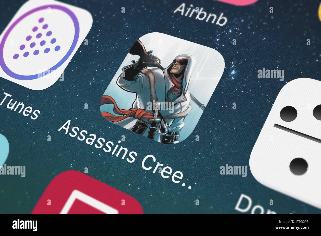 London, Regno Unito - 9 Ottobre 2018: Icona del mobile app Assassin 's Creed fumetti da Ubisoft su un iPhone. Foto Stock