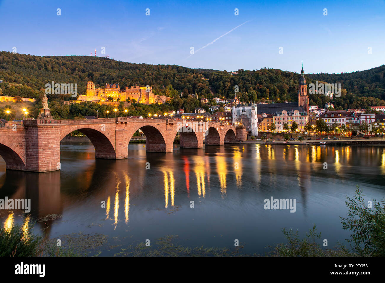 Città vecchia di Heidelberg, Castello di Heidelberg, il Vecchio Ponte sul fiume Neckar, Germania Foto Stock