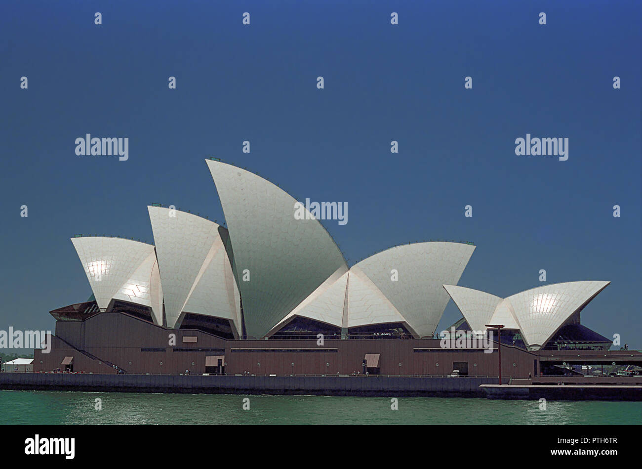 Sydney Opera House, Bennelong Point, dal Circular Quay West, Sydney, NSW, Australia Foto Stock