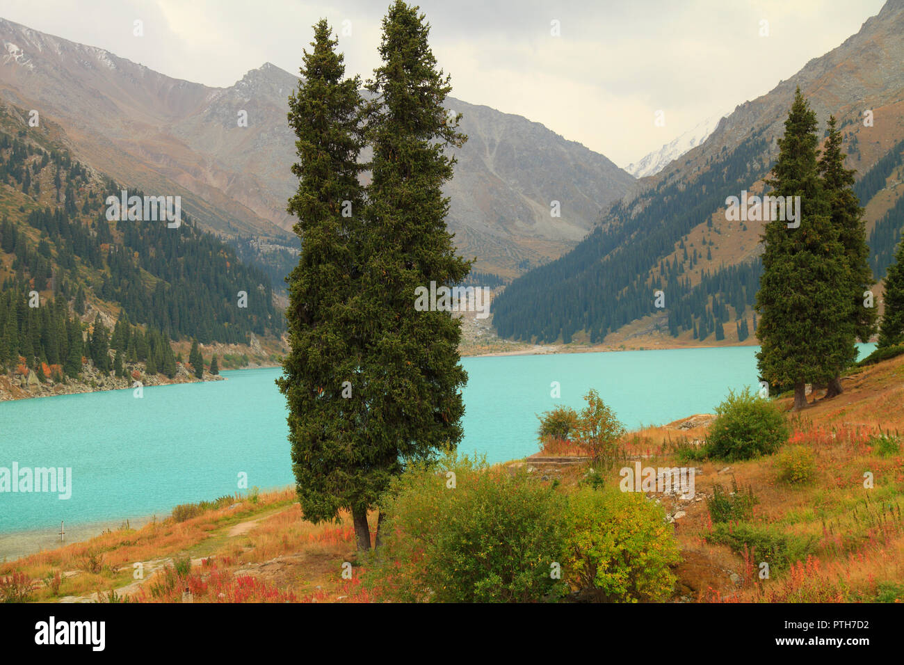 Il Kazakistan; Ile-Alatau National Park, il Grande Lago di Almaty, Foto Stock