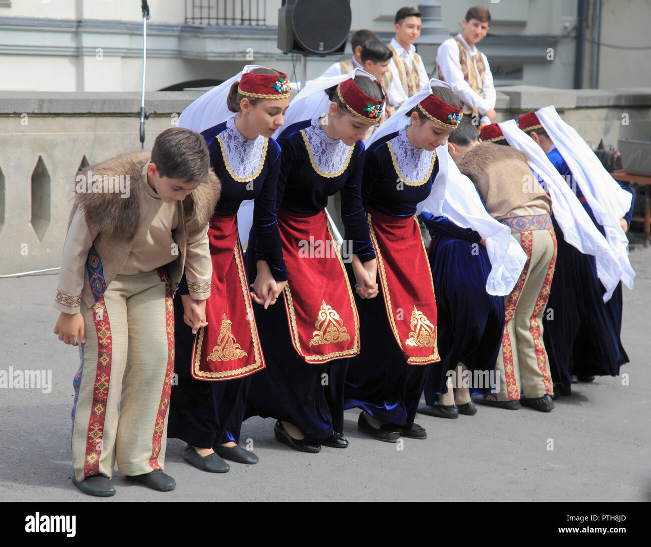 La Georgia, Tbilisi, ballerini tradizionali, persone Foto stock - Alamy