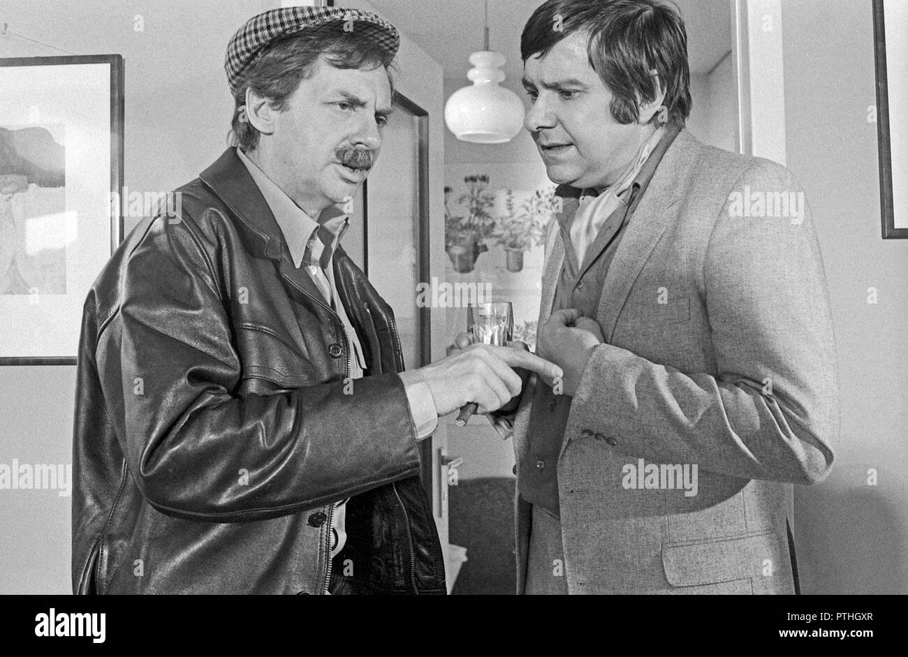 Leute wie Du und ich, Fernsehserie, Deutschland 1980 - 1985, Darsteller: Harald Juhnke, Gerd Baltus Foto Stock