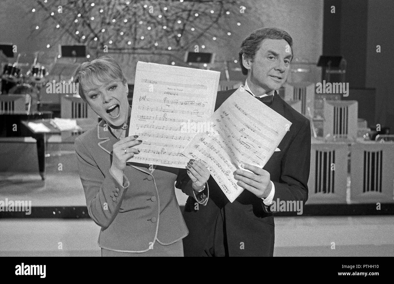 Musik ist Trumpf, Musiksendung, Deutschland 1980, Regie: Ekkehard Böhmer, Mitwirkende: Barbara Schöne, Harald Juhnke Foto Stock