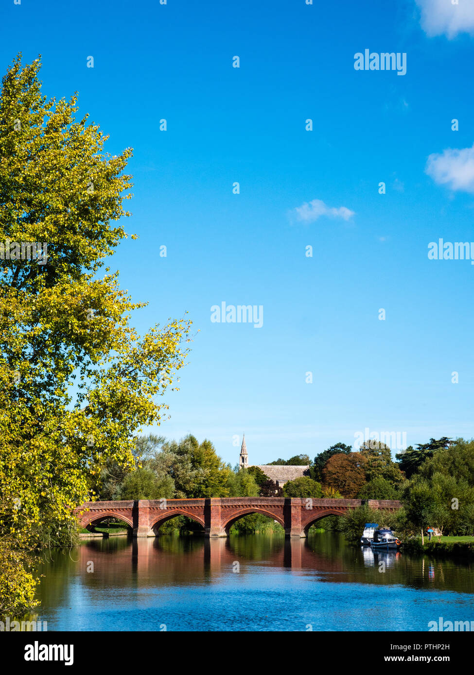 Clifton Hampden Bridge,Clifton Hampden, il fiume Tamigi, Oxfordshire, Inghilterra, Regno Unito, GB. Foto Stock