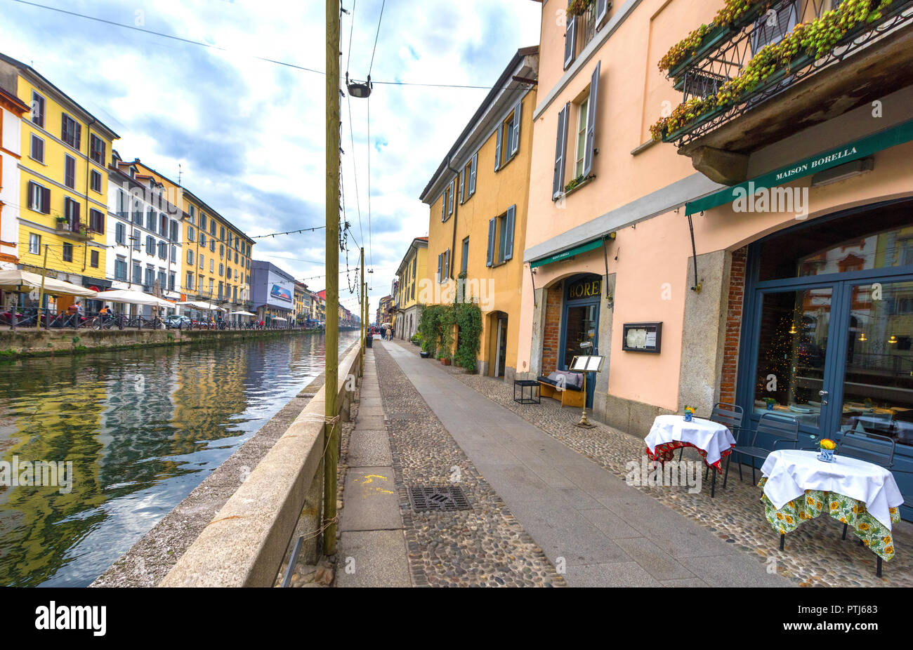 Naviglio grande area in dicembre. Milano, Italia Foto Stock