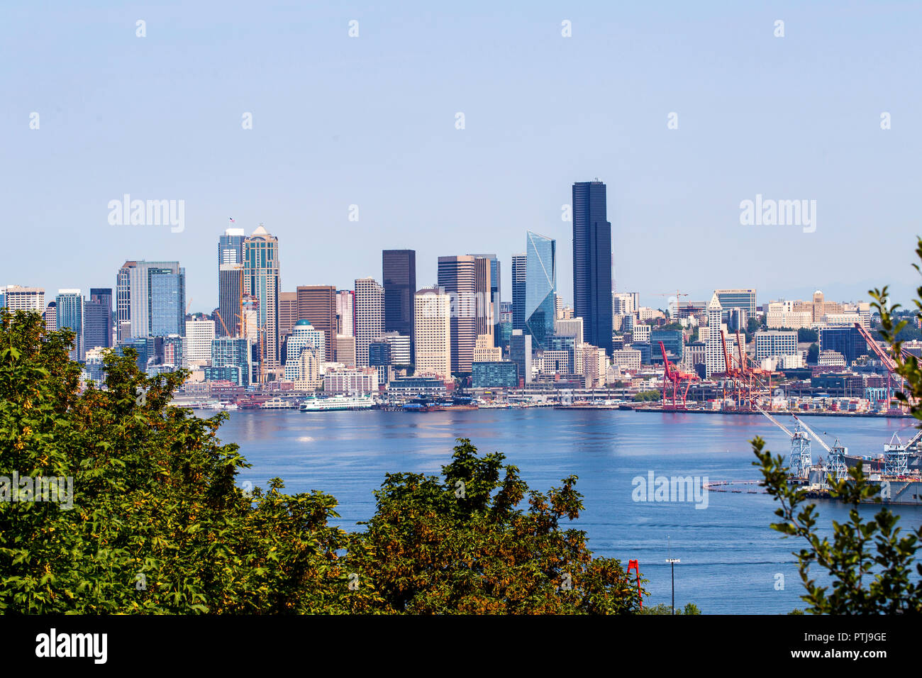 Vista della skyline di Seattle da Alki Beach Foto Stock