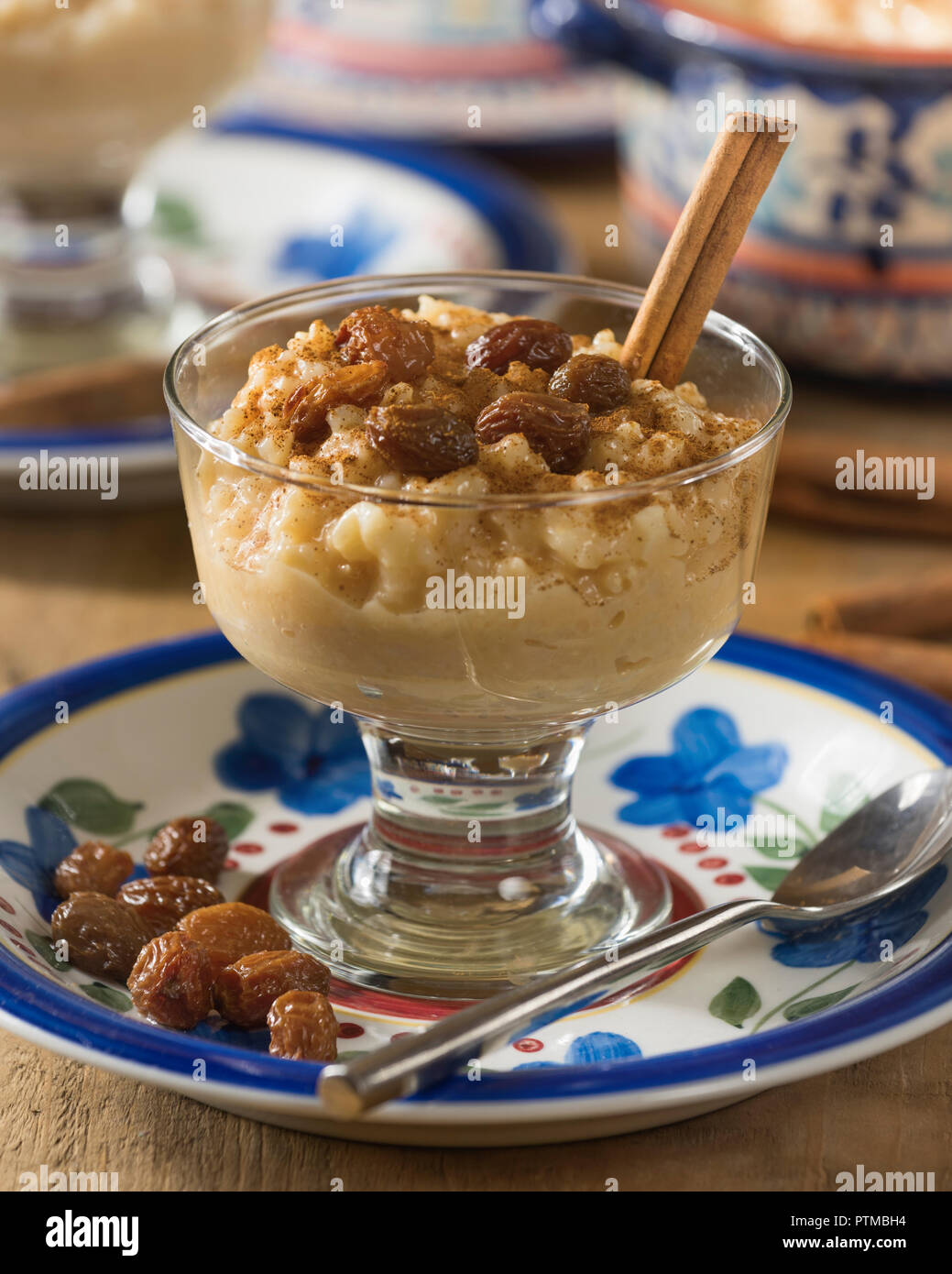 Arroz con leche. La cannella budino di riso. Dessert ispanica Foto Stock