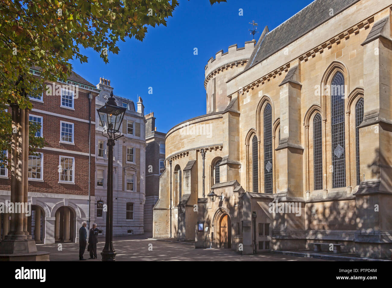 Città di Londra Tempio la Chiesa e la piazza adiacente al tempio interno Foto Stock