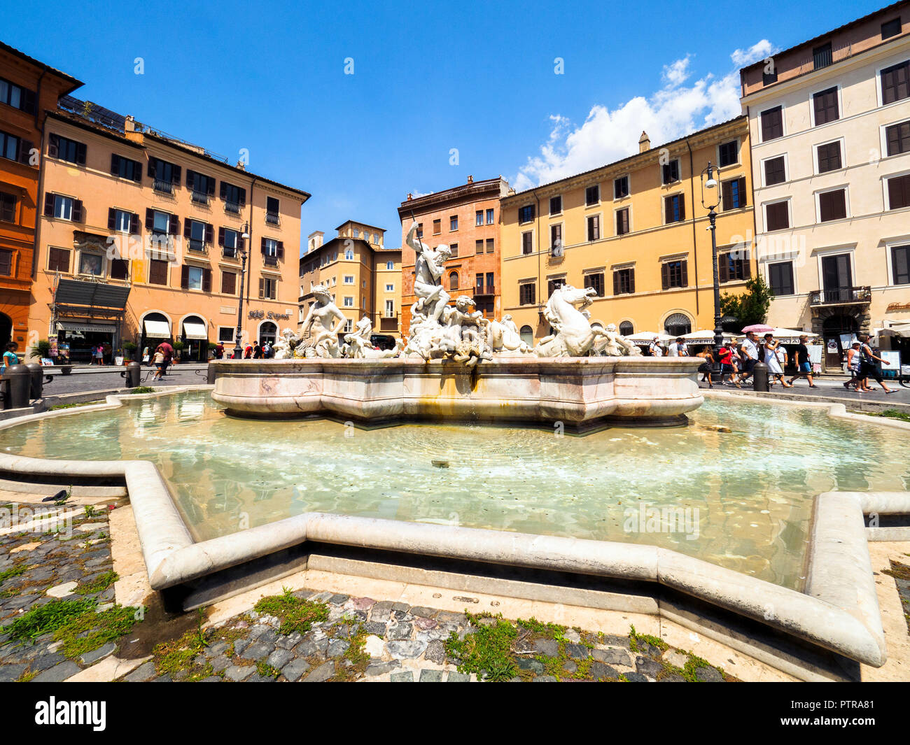 Fontana del Nettuno (Fontana di Nettuno) in piazza Navona - Roma, Italia Foto Stock