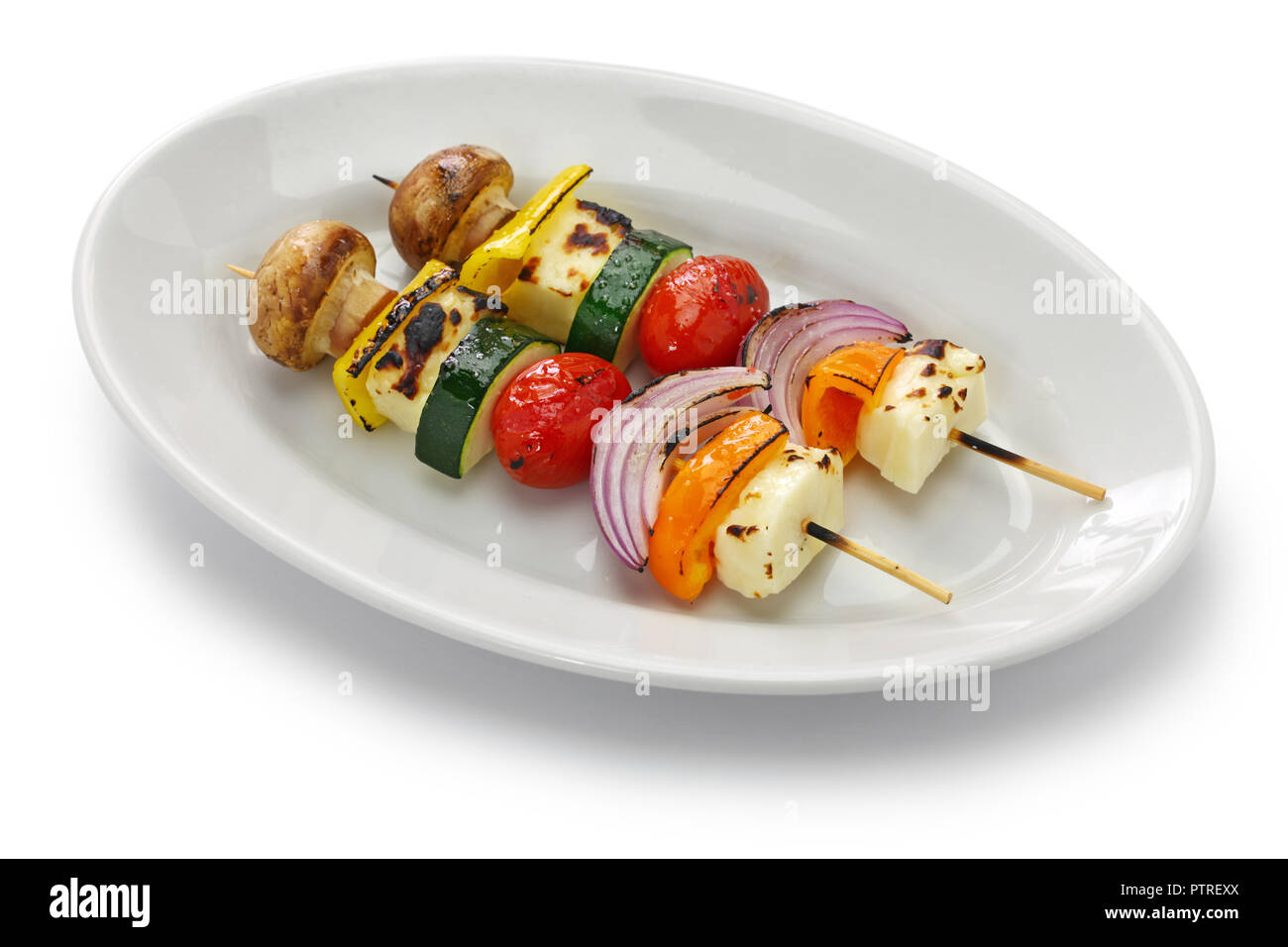 Grigliata di formaggio halloumi verdure kebab spiedini, salutare piatto vegetariano Foto Stock