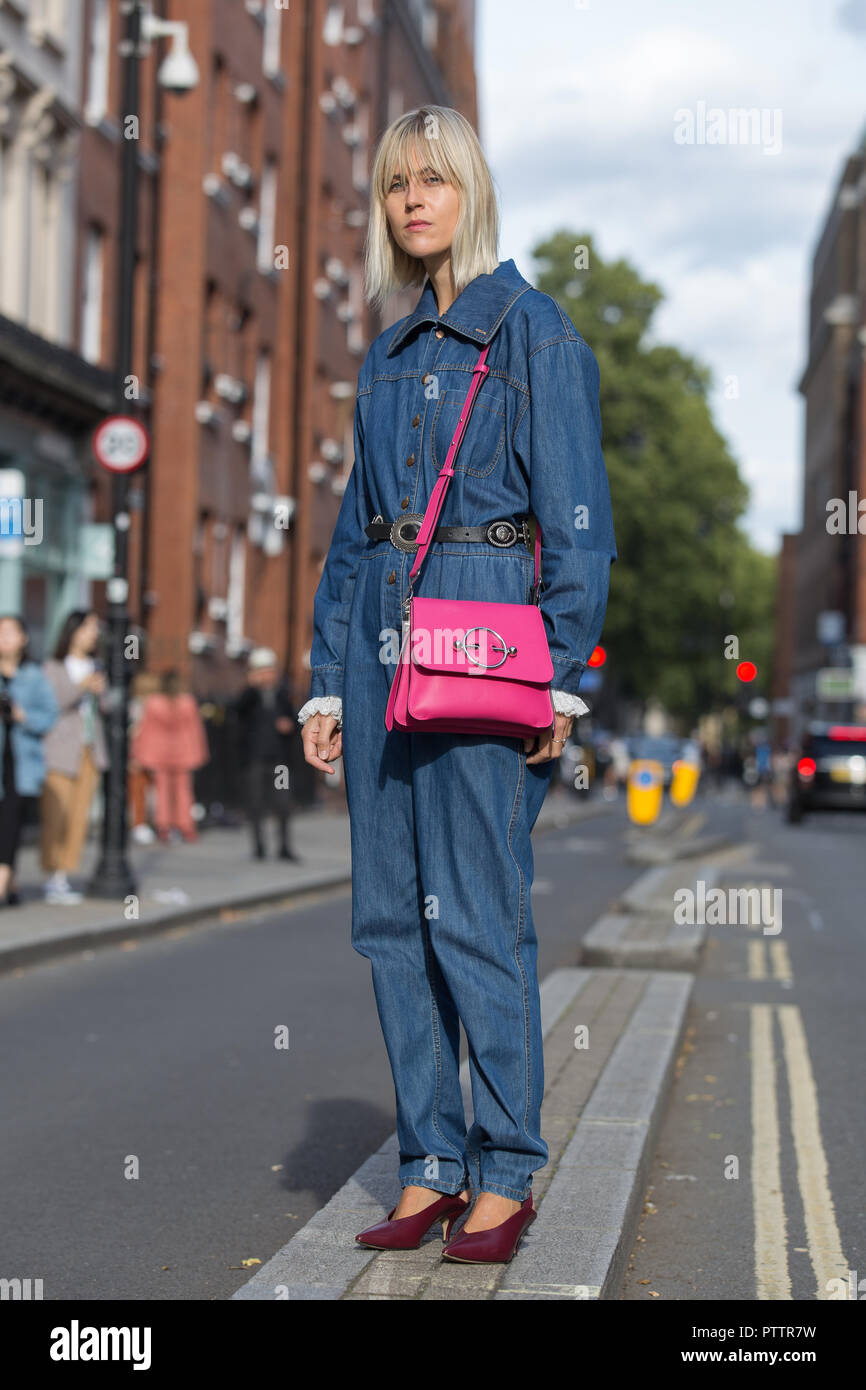 Linda Tol, London Fashion Week SS19 Street Style Foto Stock