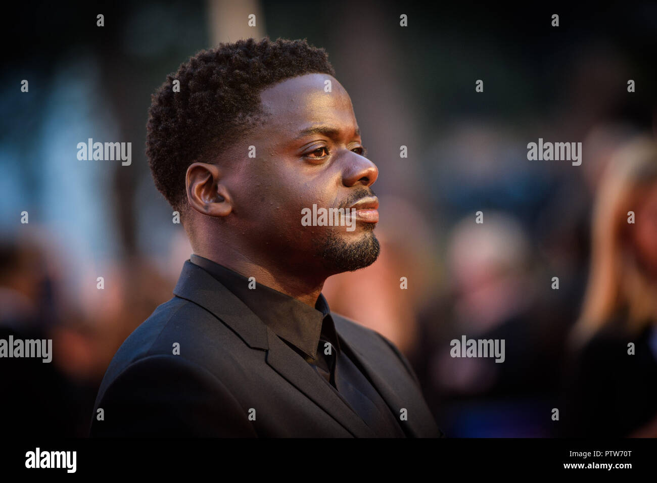 Daniel Kaluuya arriva per la sessantaduesima BFI London Film Festival apertura notturna di Gala per lo screening delle vedove presso Odeon Leicester Square, Londra. Foto Stock